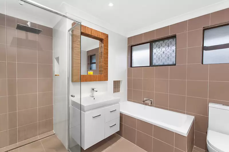 2/29 Soudan Street, Thirroul Sold by Laurence Morgan Real Estate - image 2