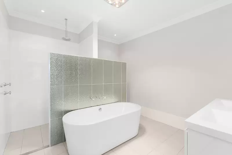 2/25 Mary Davis Avenue, Koonawarra Sold by Laurence Morgan Real Estate - image 3