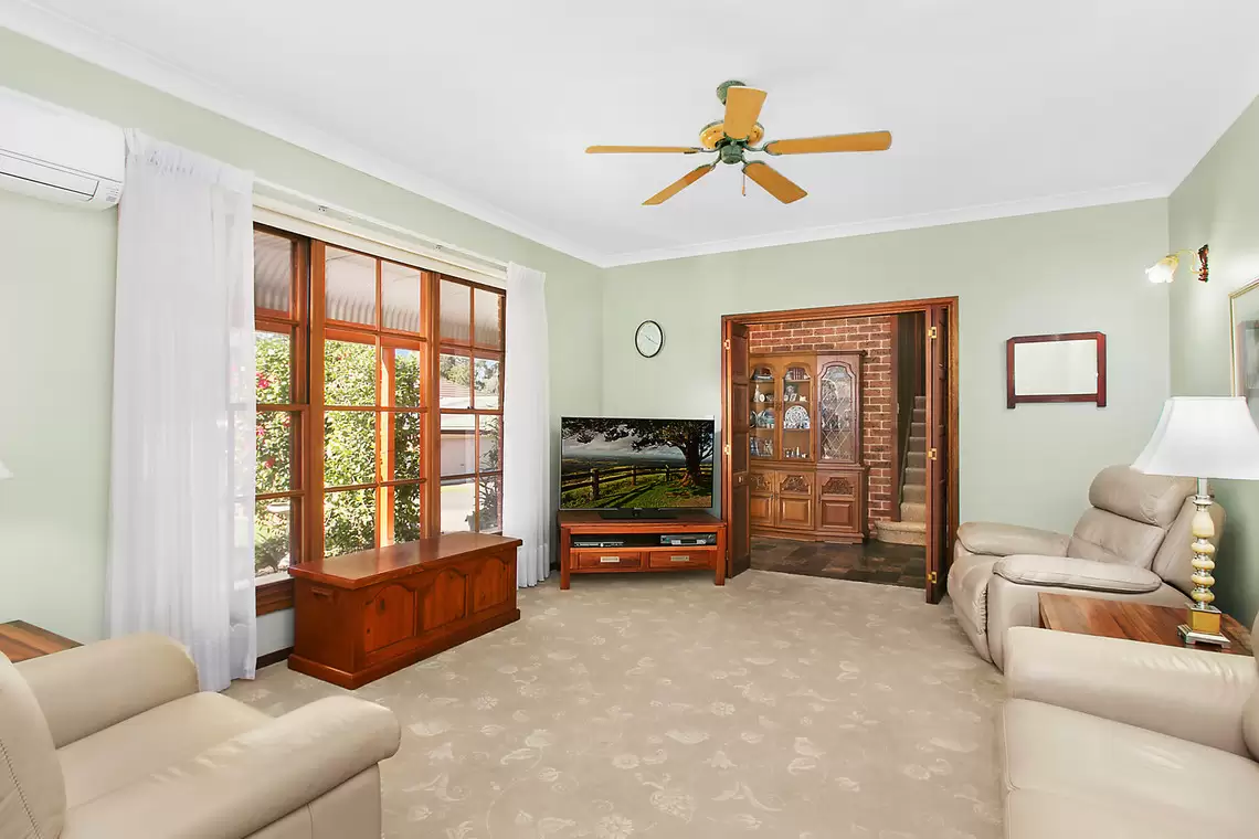 29a Nicholson Road, Woonona Sold by Laurence Morgan Real Estate - image 4