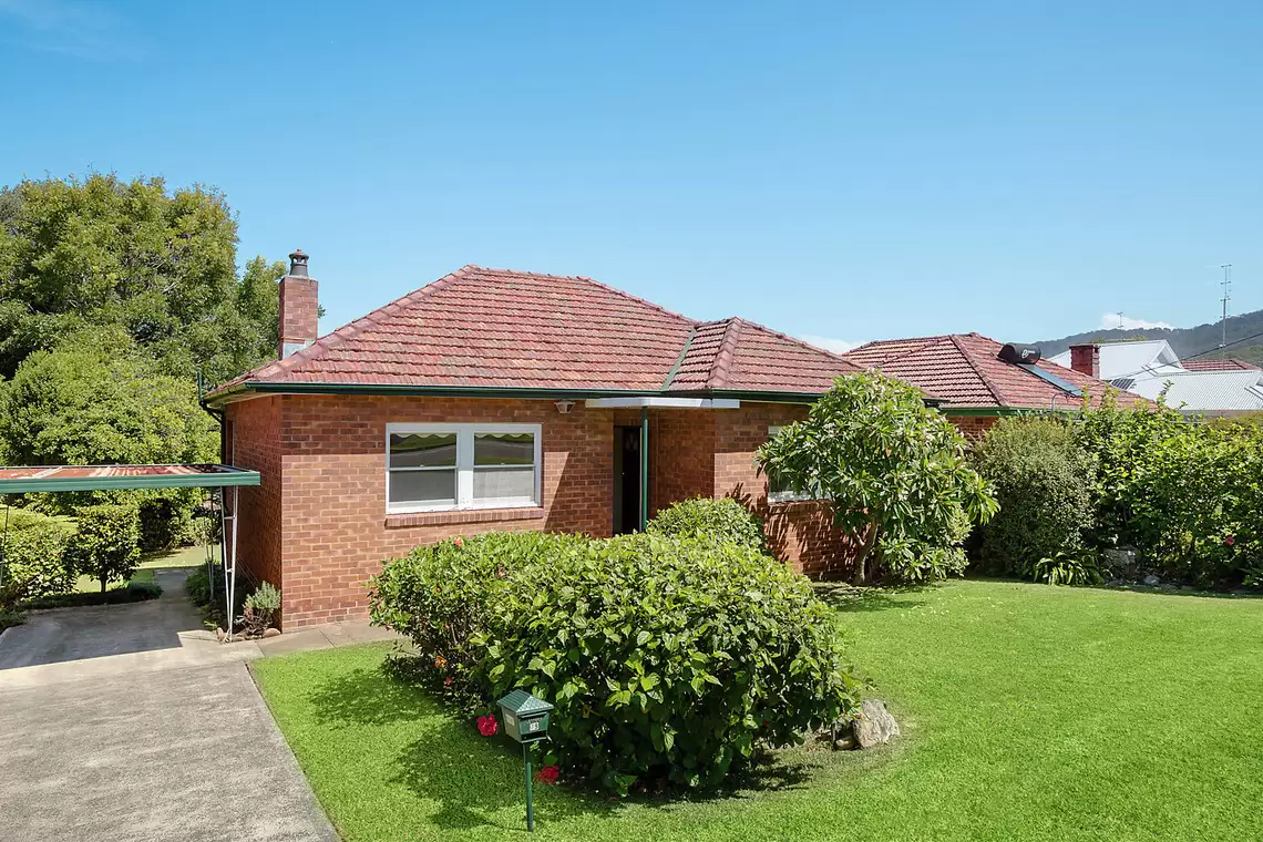 79 Point Street, Bulli Sold by Laurence Morgan Real Estate - image 1