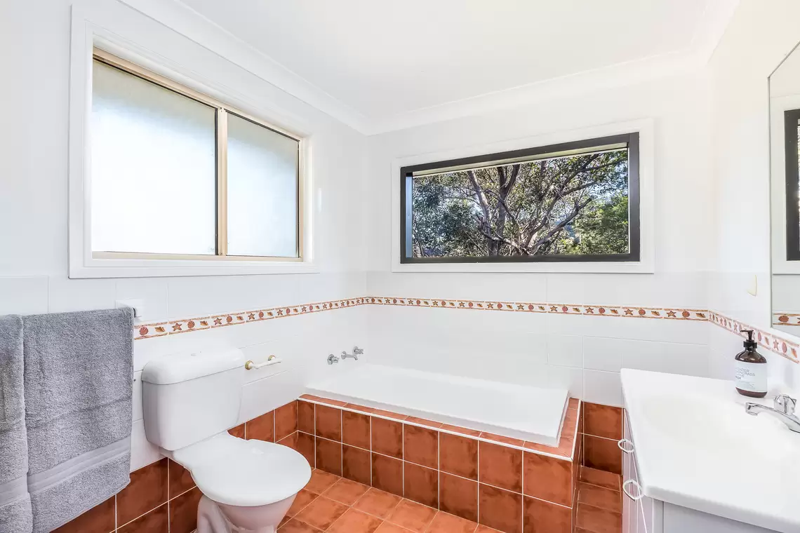 6/204-206 Princes Highway, Bulli Sold by Laurence Morgan Real Estate - image 4