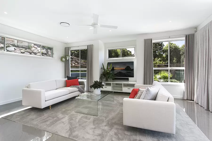 36 Hollymount View, Woonona Sold by Laurence Morgan Real Estate - image 3