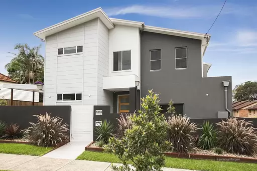 1/393 Lawrence Hargrave Drive, Thirroul Sold by Laurence Morgan Real Estate