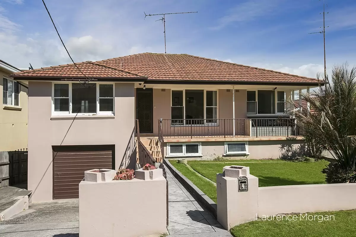 4 Griffiths Avenue, Port Kembla Sold by Laurence Morgan Real Estate - image 1
