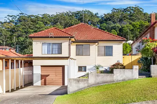66 McKenzie Avenue, Wollongong Sold by Laurence Morgan Real Estate