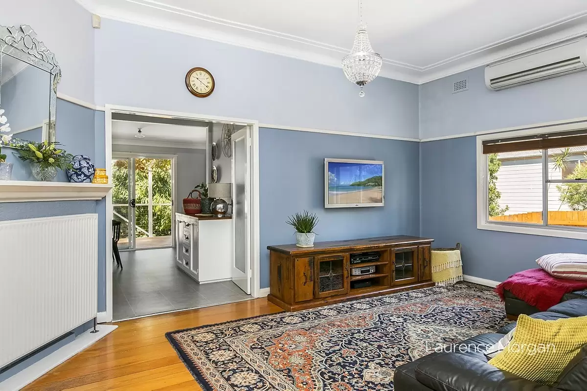 12 Wrexham Road, Thirroul Sold by Laurence Morgan Real Estate - image 2