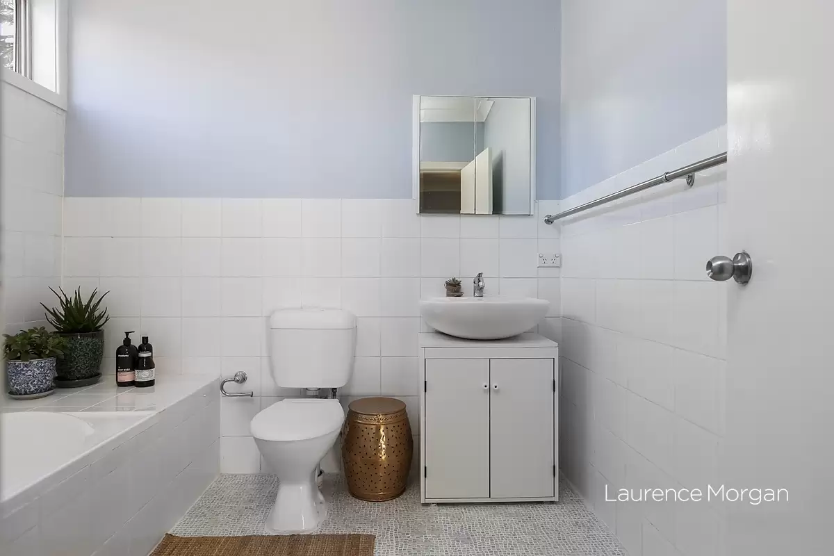 12 Wrexham Road, Thirroul Sold by Laurence Morgan Real Estate - image 4