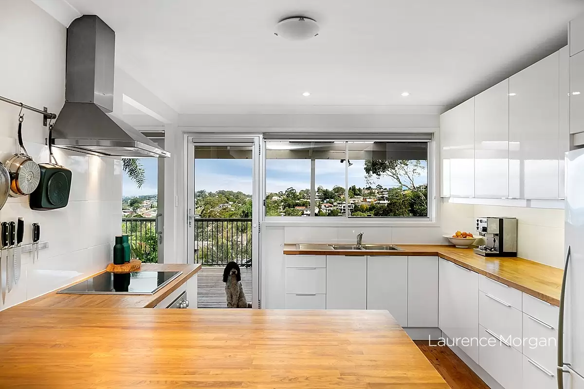 23 Morandoo Avenue, Mount Keira Sold by Laurence Morgan Real Estate - image 2