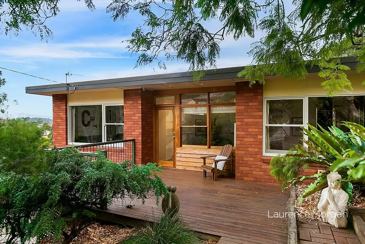 23 Morandoo Avenue, Mount Keira Sold by Laurence Morgan Real Estate - image 1