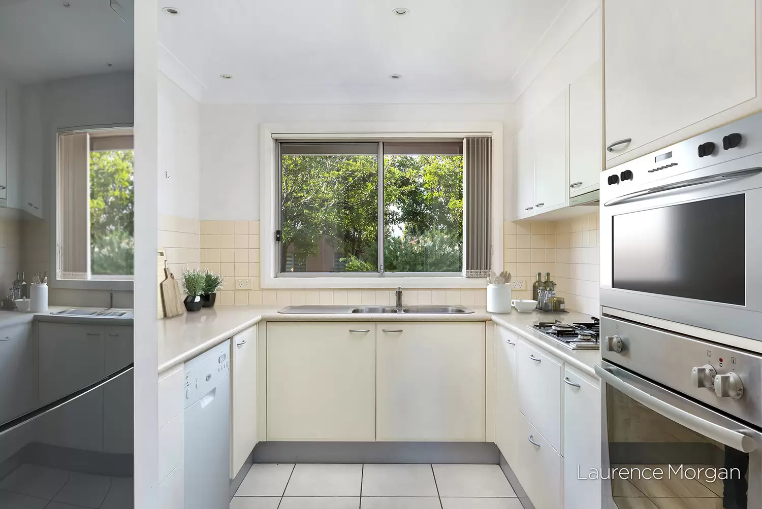 8 Corkwood Circuit, Woonona Sold by Laurence Morgan Real Estate - image 7