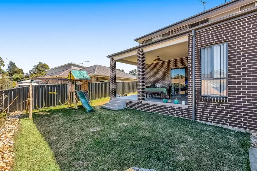 6 Brooks Terrace, Kanahooka Sold by Laurence Morgan Real Estate - image 6