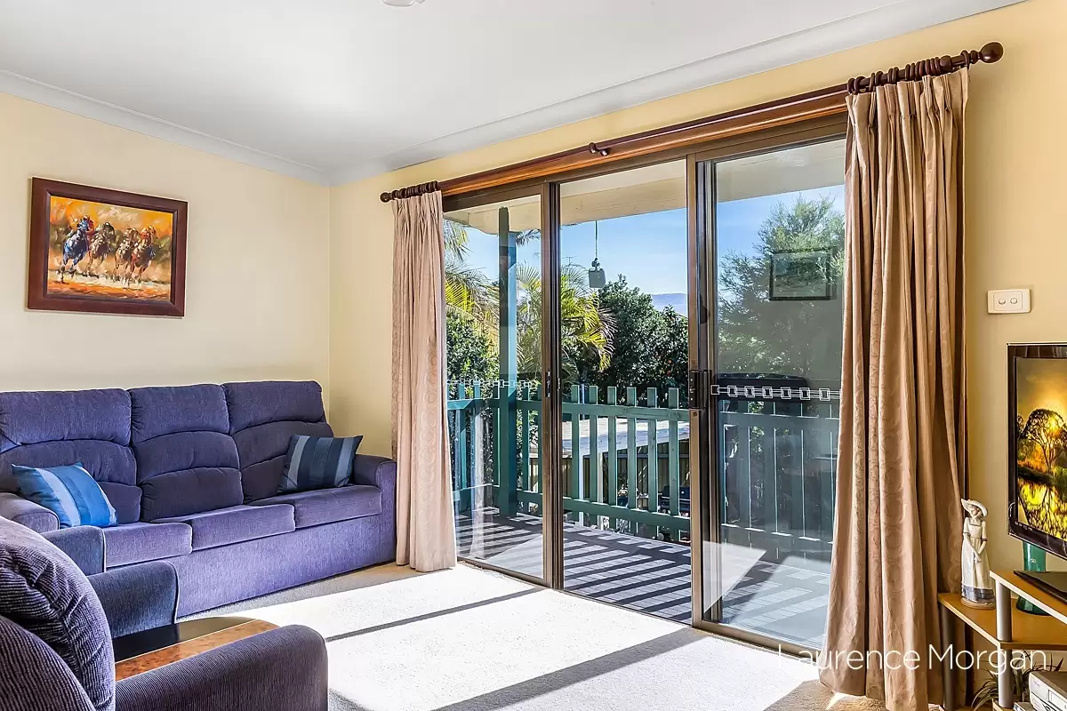 16 Beverley Avenue, Unanderra Sold by Laurence Morgan Real Estate - image 5