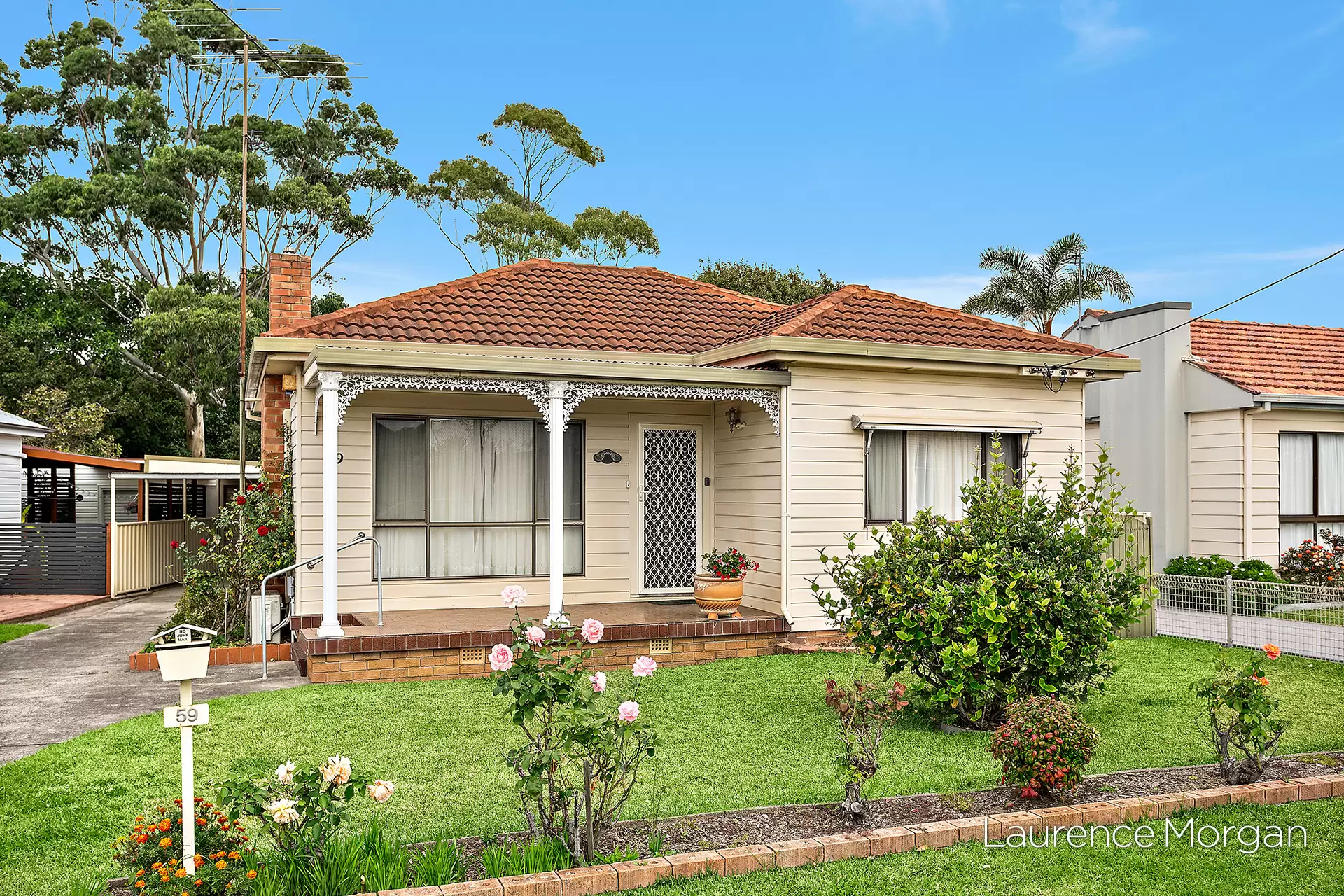 59 Lake Parade, East Corrimal Sold by Laurence Morgan Real Estate - image 1