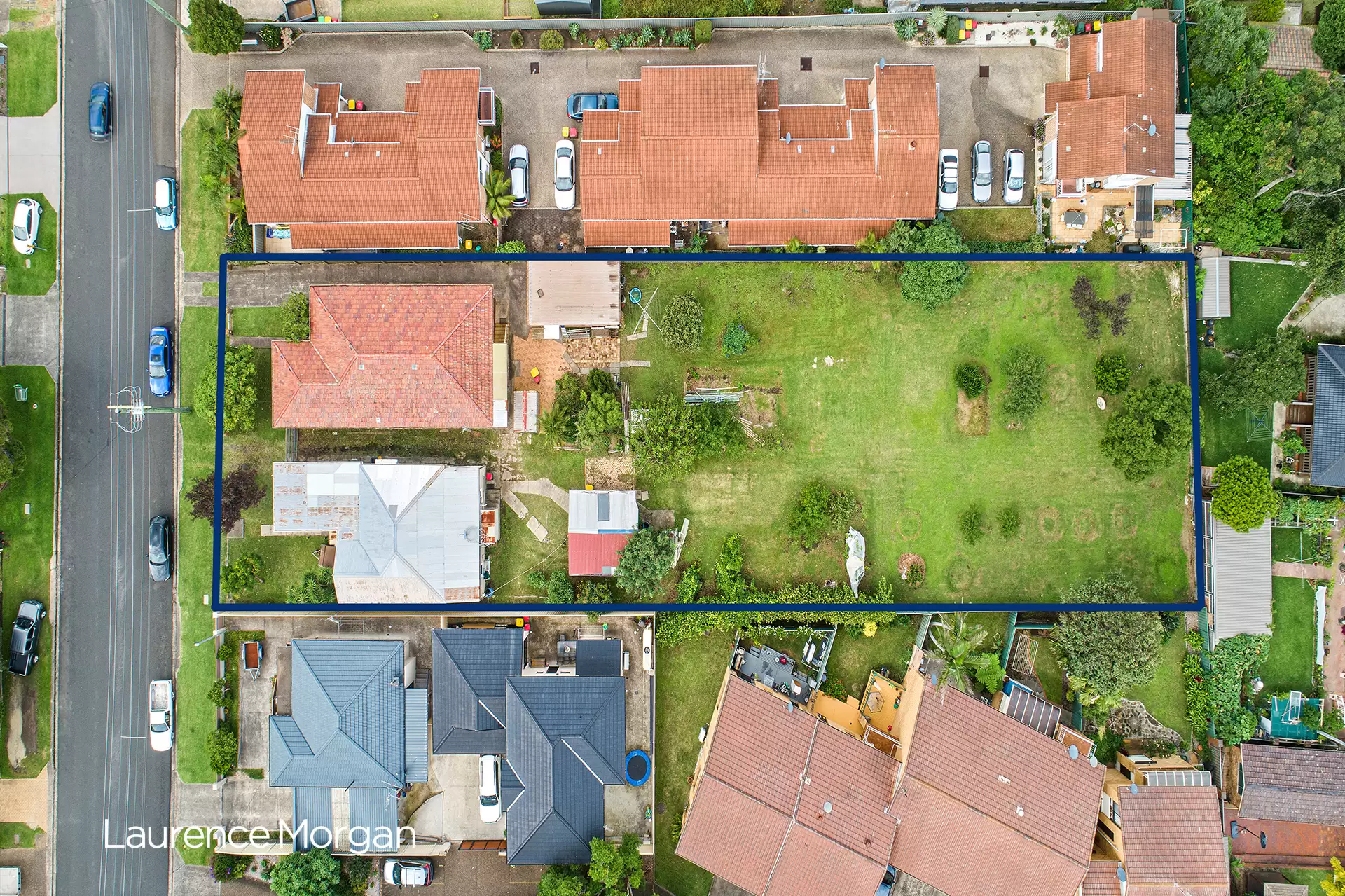 16-18 The Avenue, Corrimal Sold by Laurence Morgan Real Estate - image 1