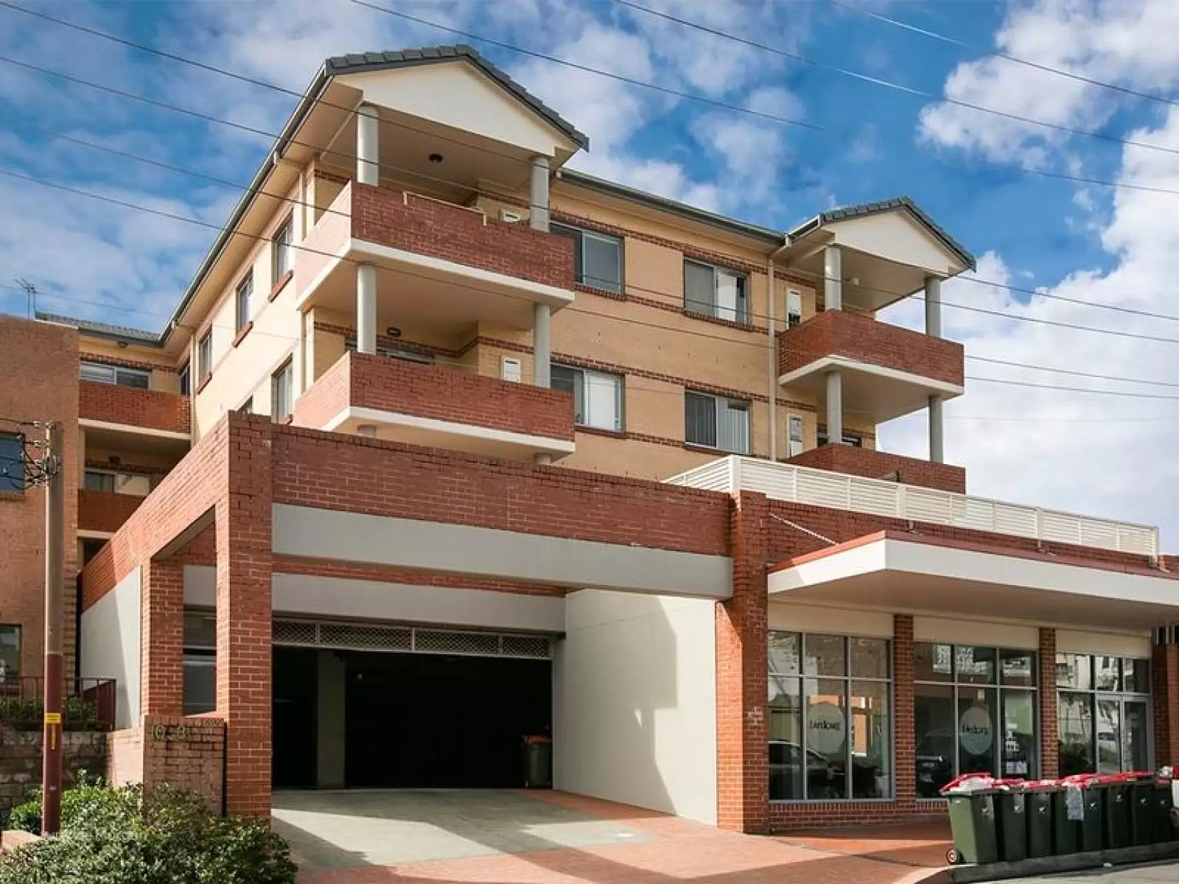 12/4-6 Victoria Street, Wollongong Sold by Laurence Morgan Real Estate - image 1