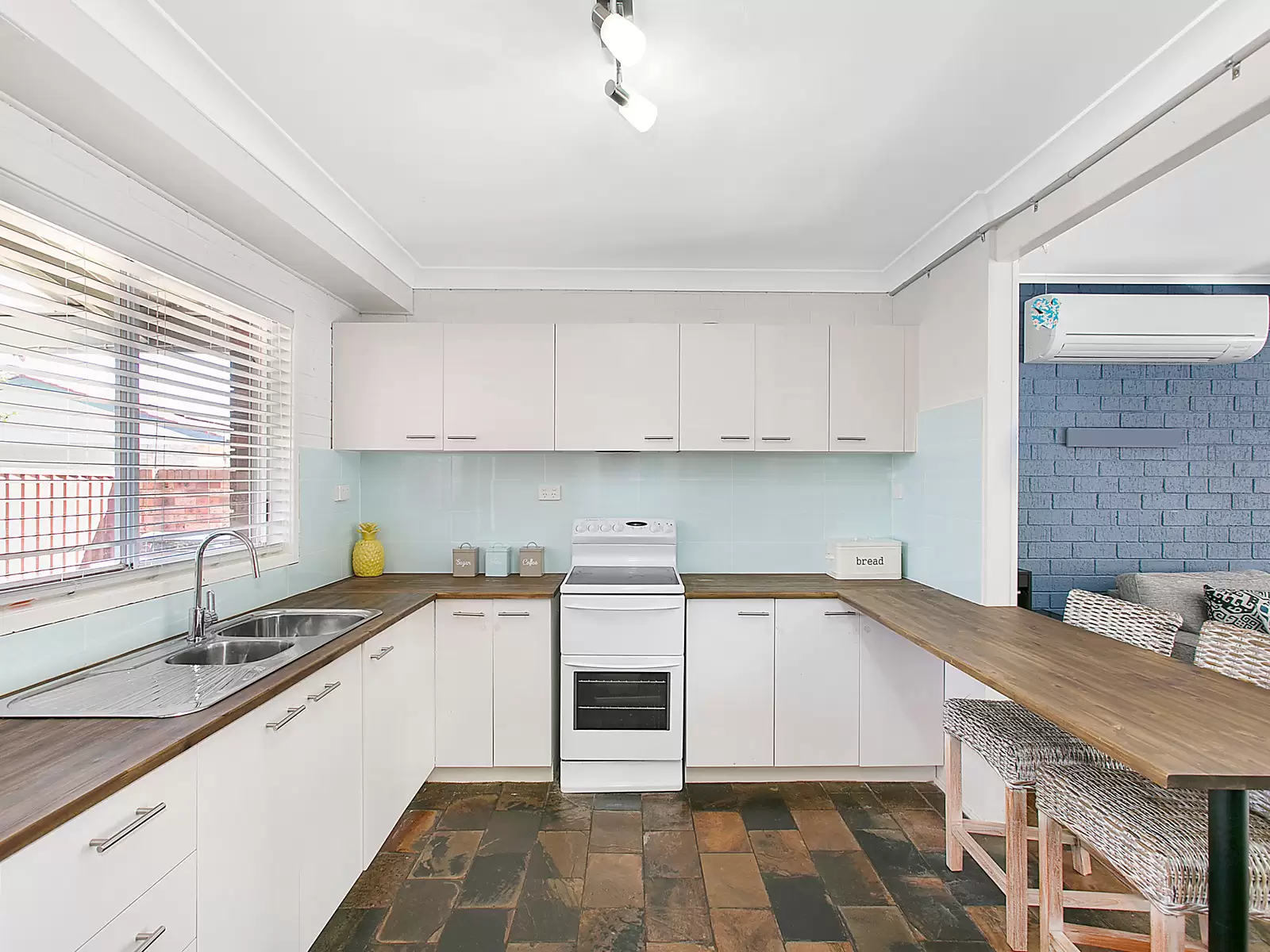5/54 Peterborough Avenue, Lake Illawarra Sold by Laurence Morgan Real Estate - image 3