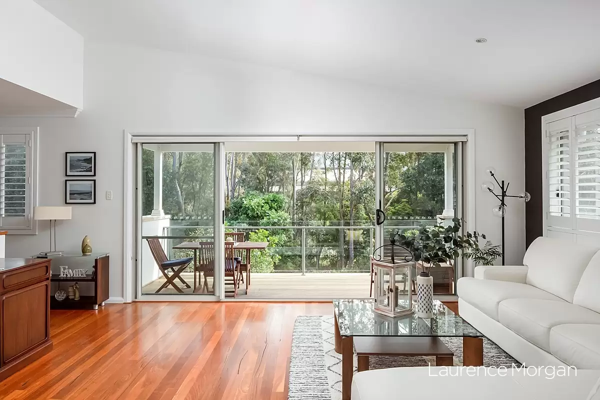 33 Sandon Drive, Bulli Sold by Laurence Morgan Real Estate - image 2