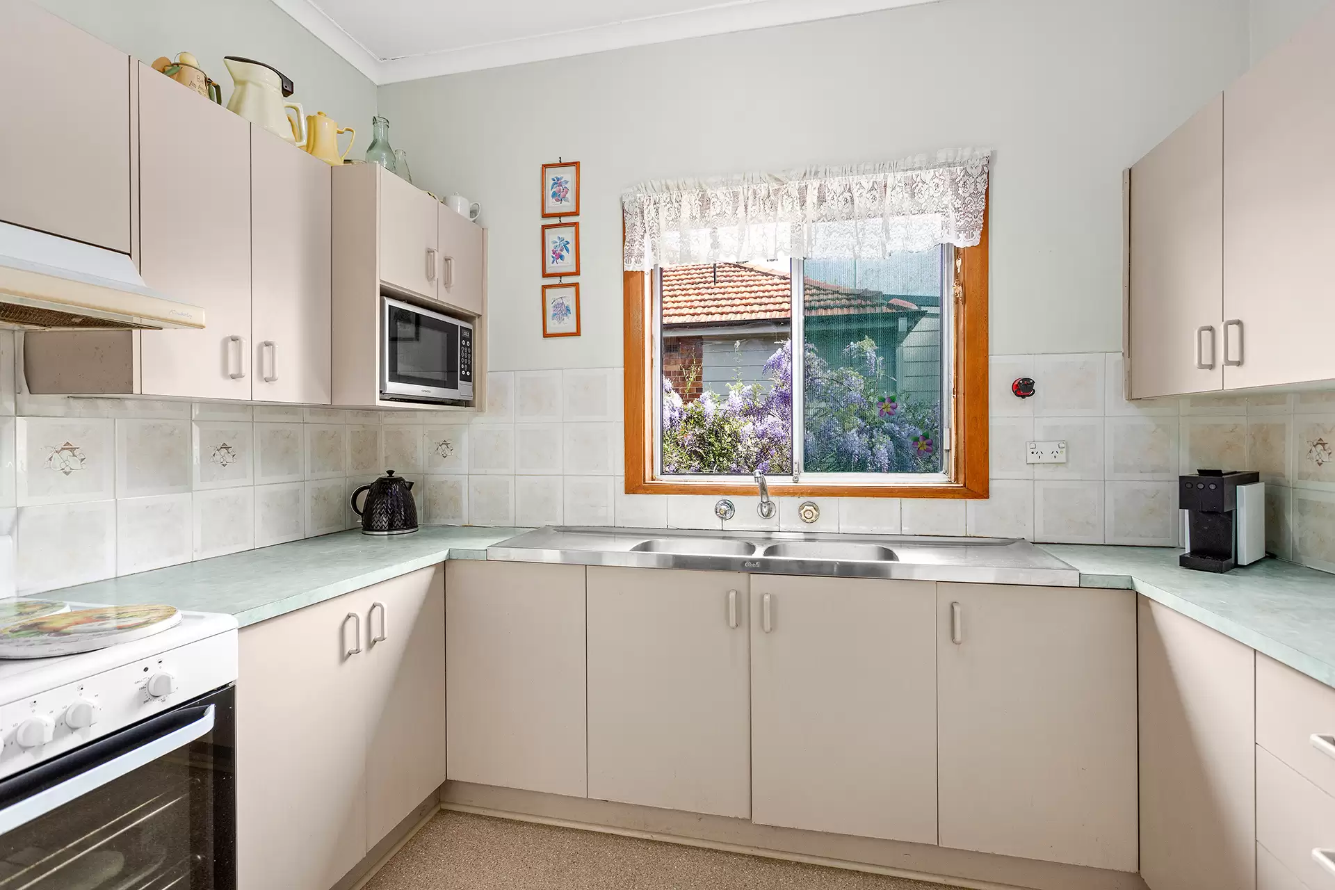 28 Ajax Avenue, North Wollongong Sold by Laurence Morgan Real Estate - image 3