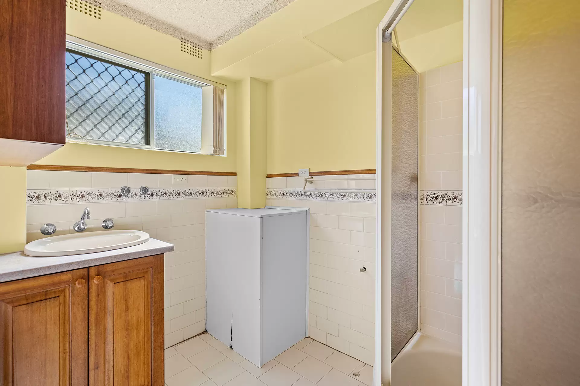 2/48A Alfred Street, Woonona Sold by Laurence Morgan Real Estate - image 7