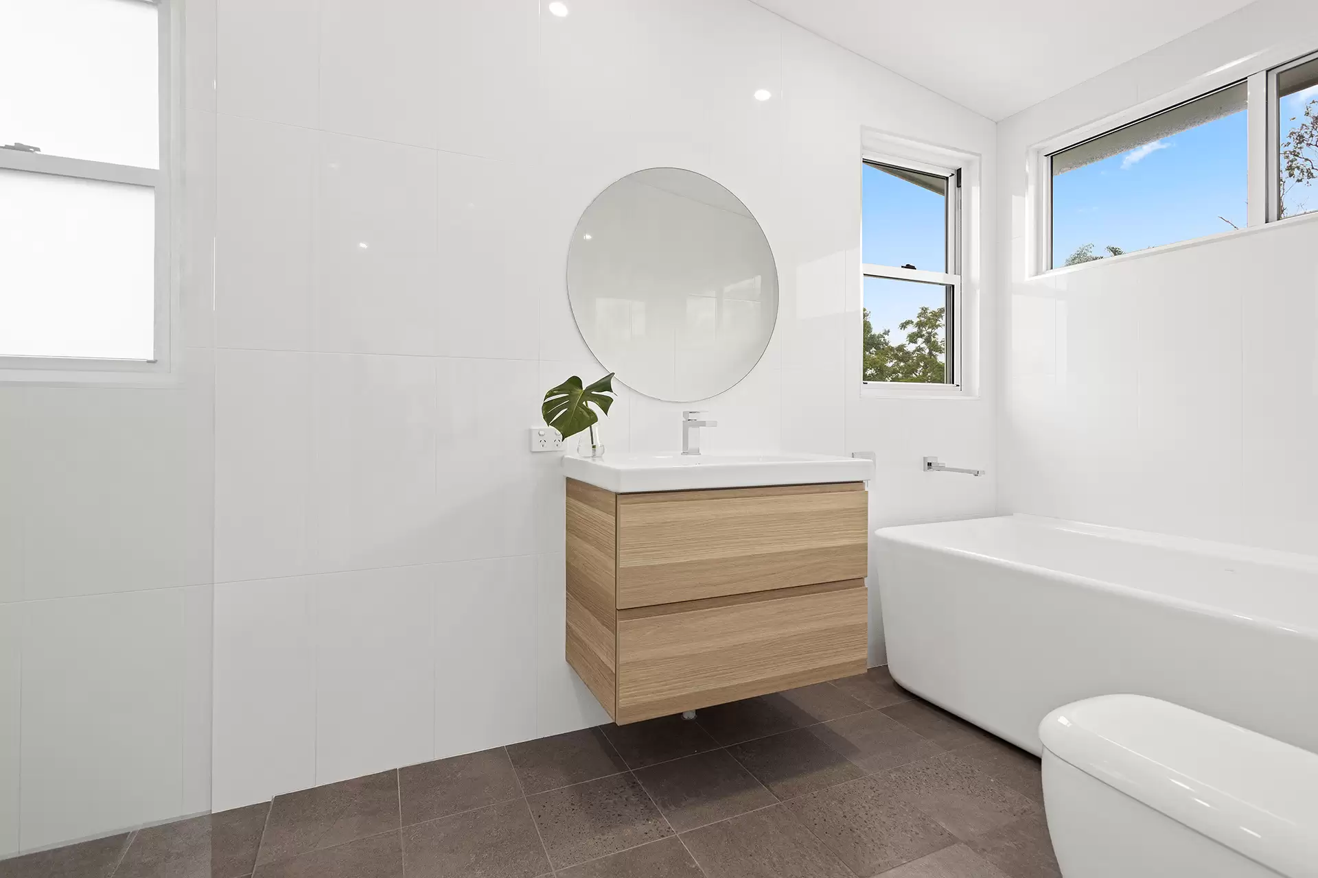 5 John Street, Woonona Sold by Laurence Morgan Real Estate - image 9