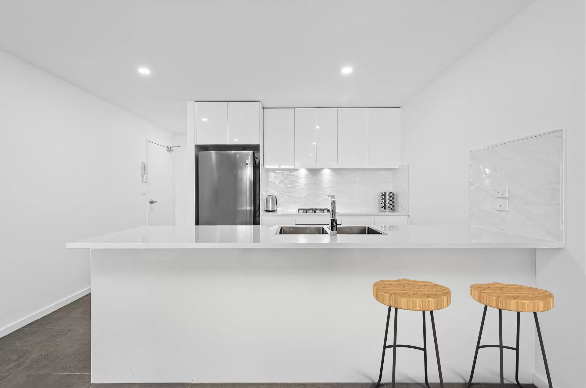 29/61 Keira Street, Wollongong Sold by Laurence Morgan Real Estate - image 3