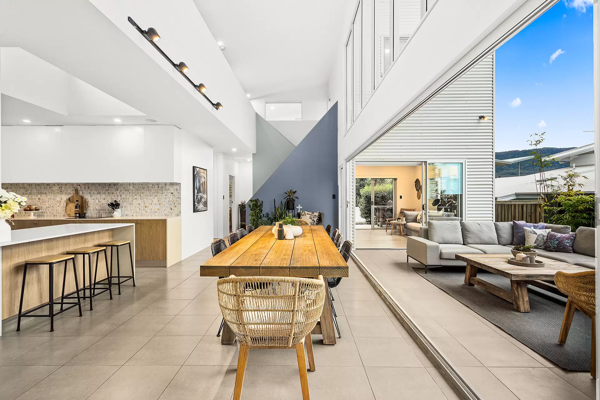 8 Mundaban Close, Bulli Sold by Laurence Morgan Real Estate - image 3