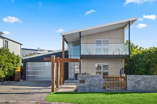 8 Mundaban Close, Bulli Sold by Laurence Morgan Real Estate