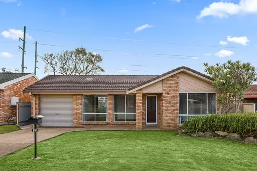 19 Smith Avenue, Albion Park Sold by Laurence Morgan Real Estate