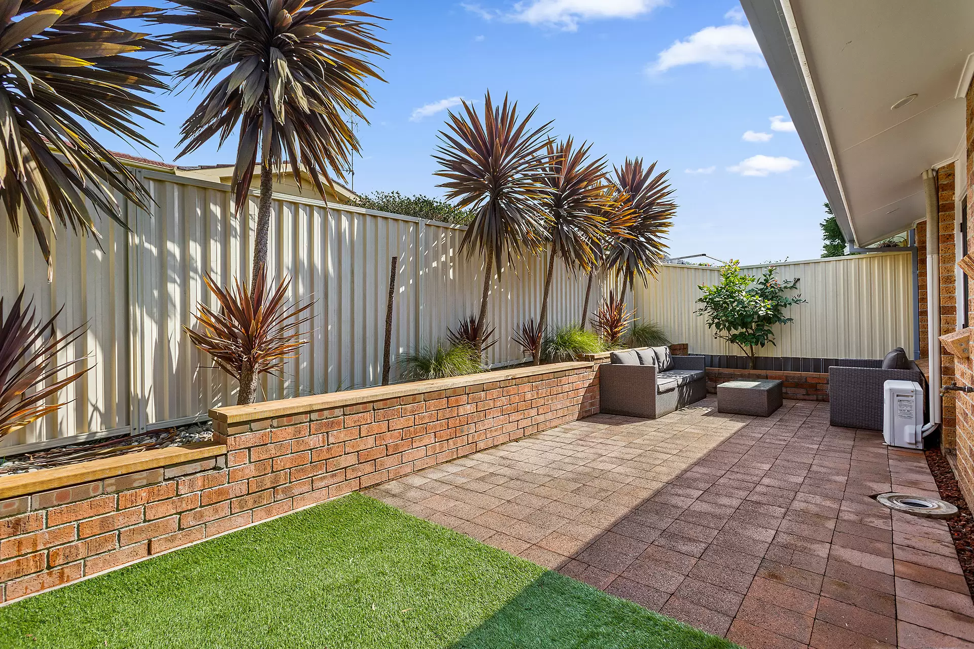 2/5 Hopetoun Street, Woonona Sold by Laurence Morgan Real Estate - image 2