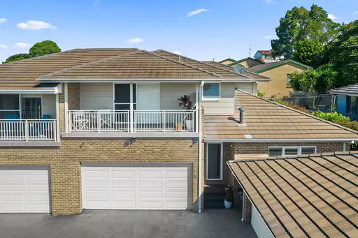 4/27a Lawrence Street, Woonona Sold by Laurence Morgan Real Estate