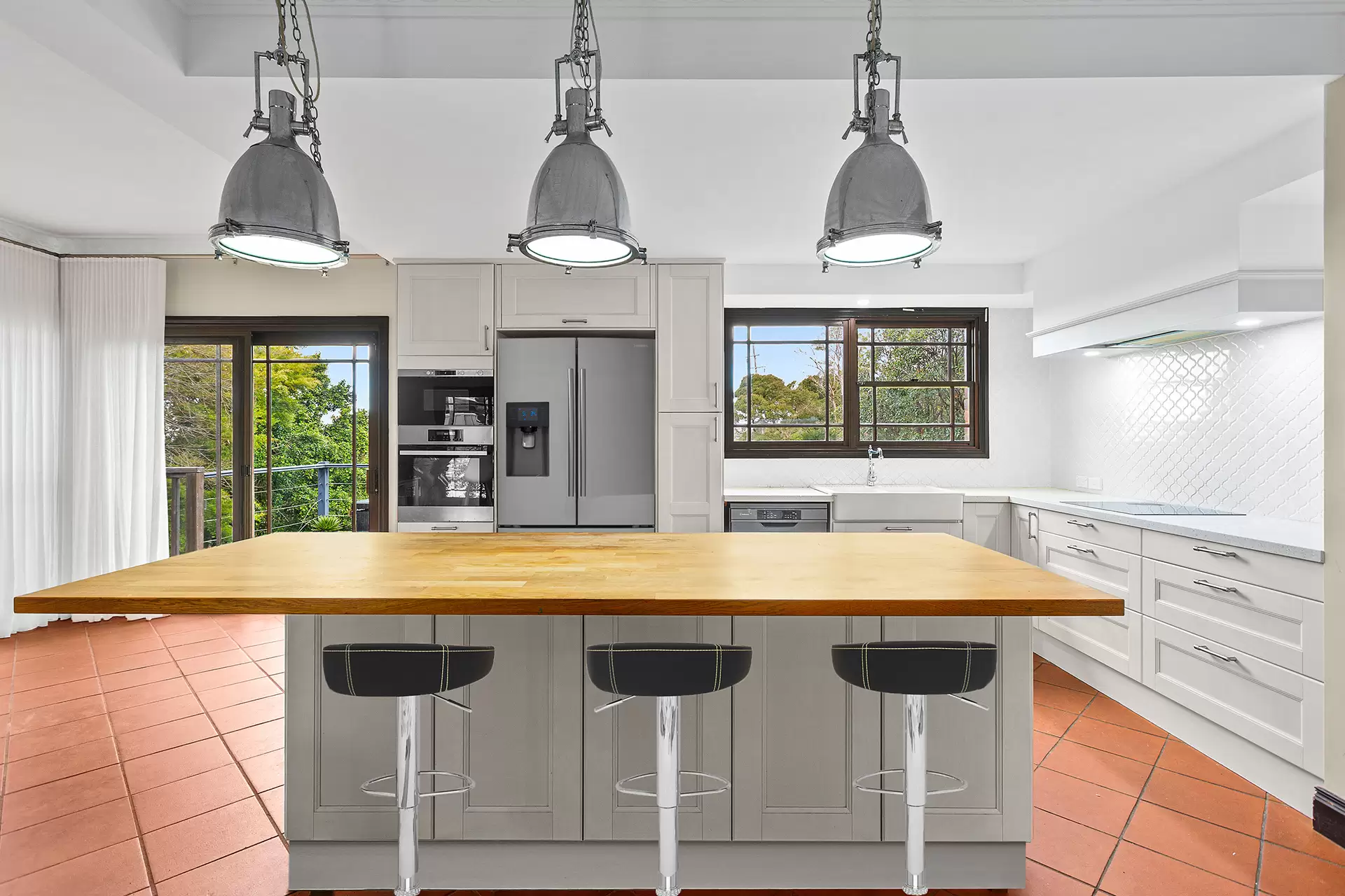 8 Bellambi Street, Tarrawanna Sold by Laurence Morgan Real Estate - image 4