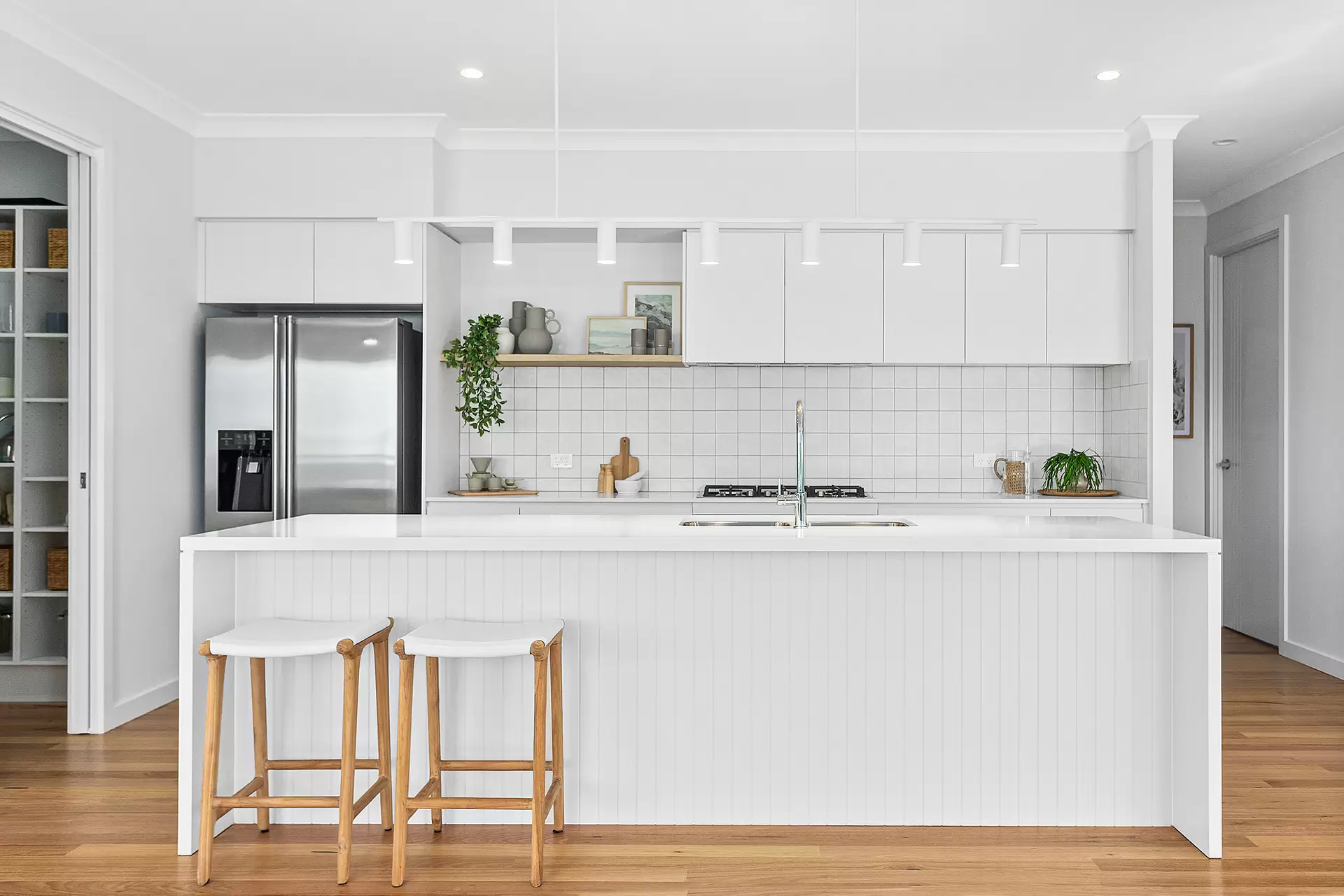 5 Flintwood Road, Calderwood Sold by Laurence Morgan Real Estate - image 4