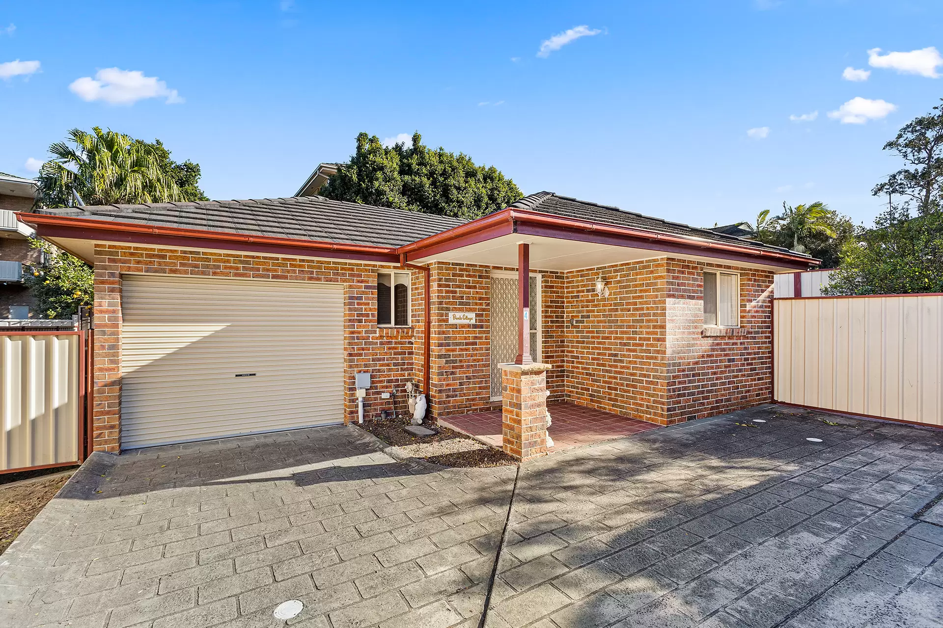 4/127 Princes Highway, Corrimal Sold by Laurence Morgan Real Estate - image 1