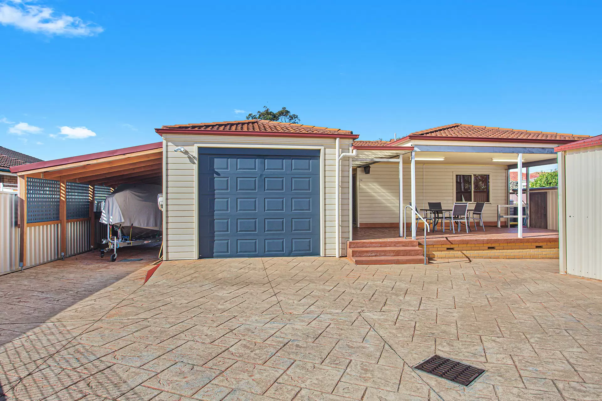 25 Ziems Avenue, Towradgi Sold by Laurence Morgan Real Estate - image 1