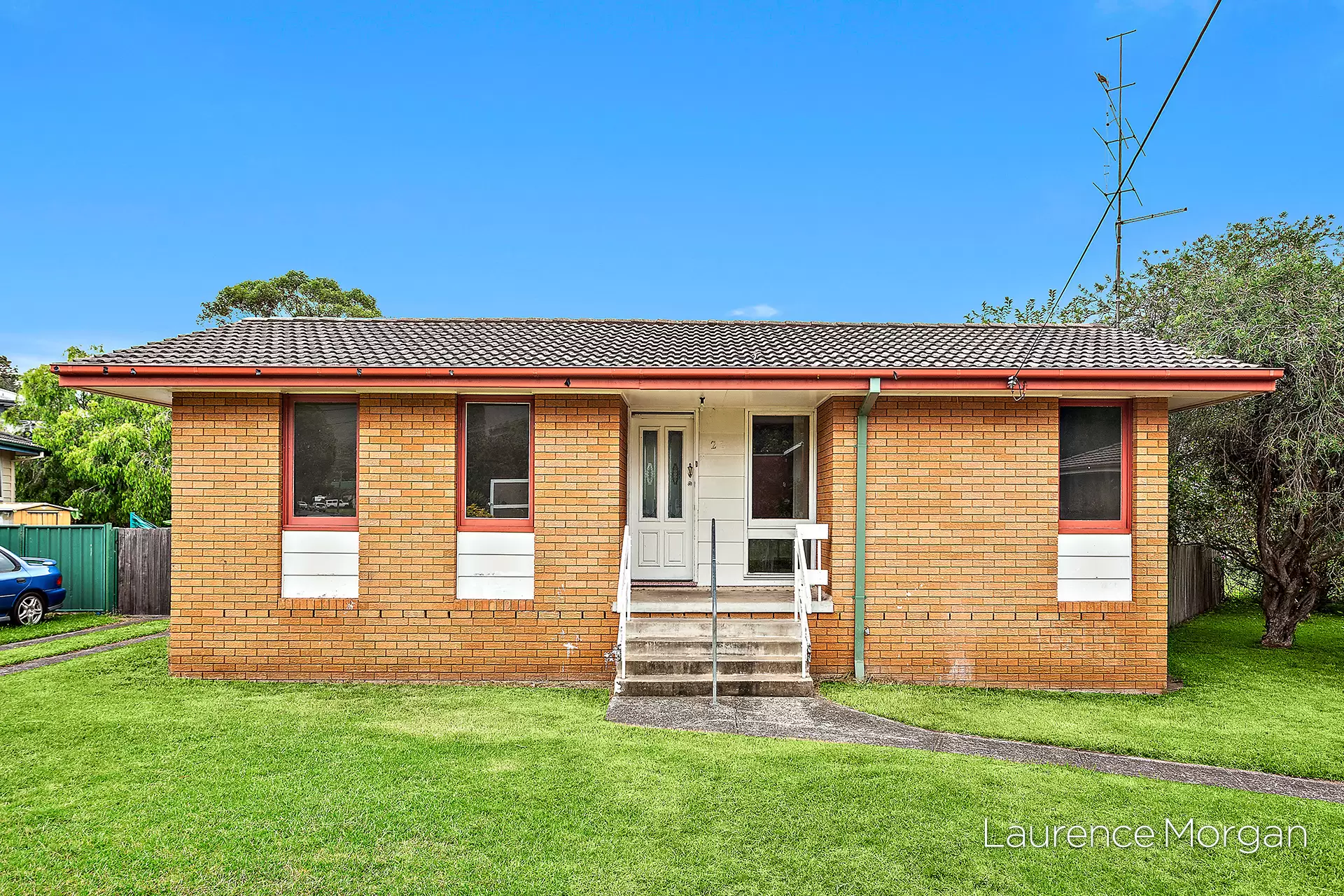 2 Beacon Avenue, Bulli Sold by Laurence Morgan Real Estate - image 1