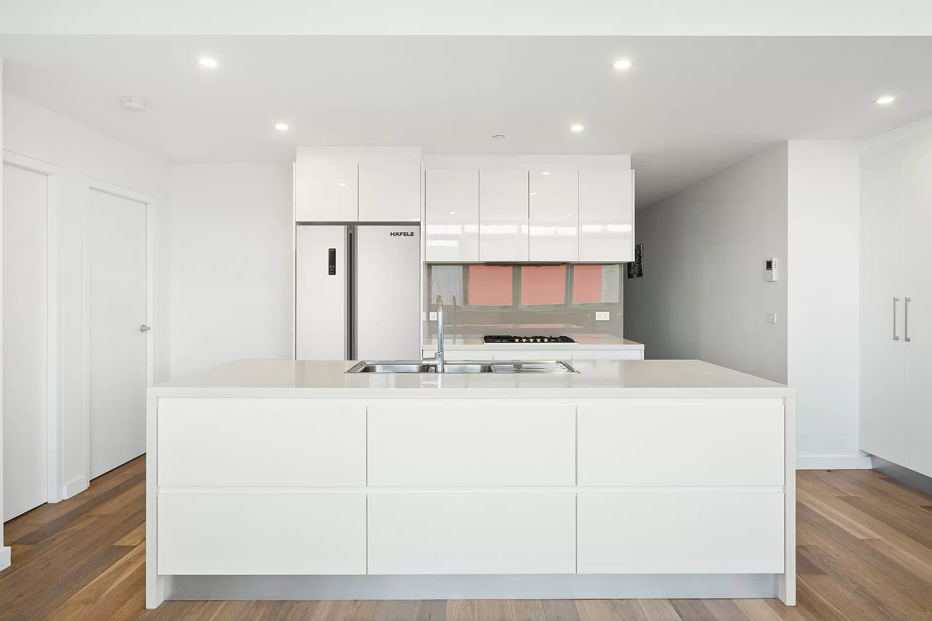 605/10-18 Regent Street, Wollongong Sold by Laurence Morgan Real Estate - image 6