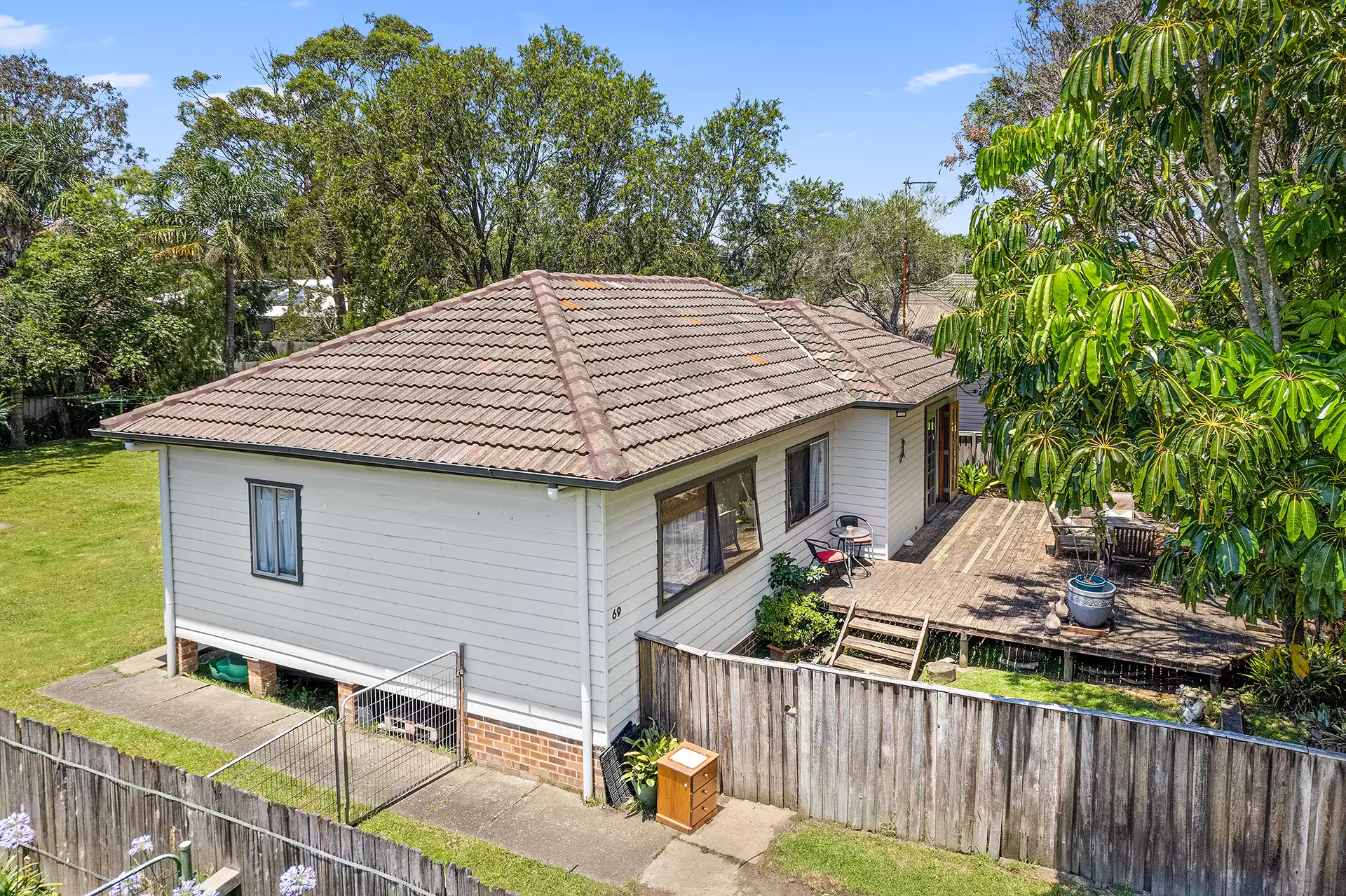69 Thompson Street, Woonona Sold by Laurence Morgan Real Estate - image 1