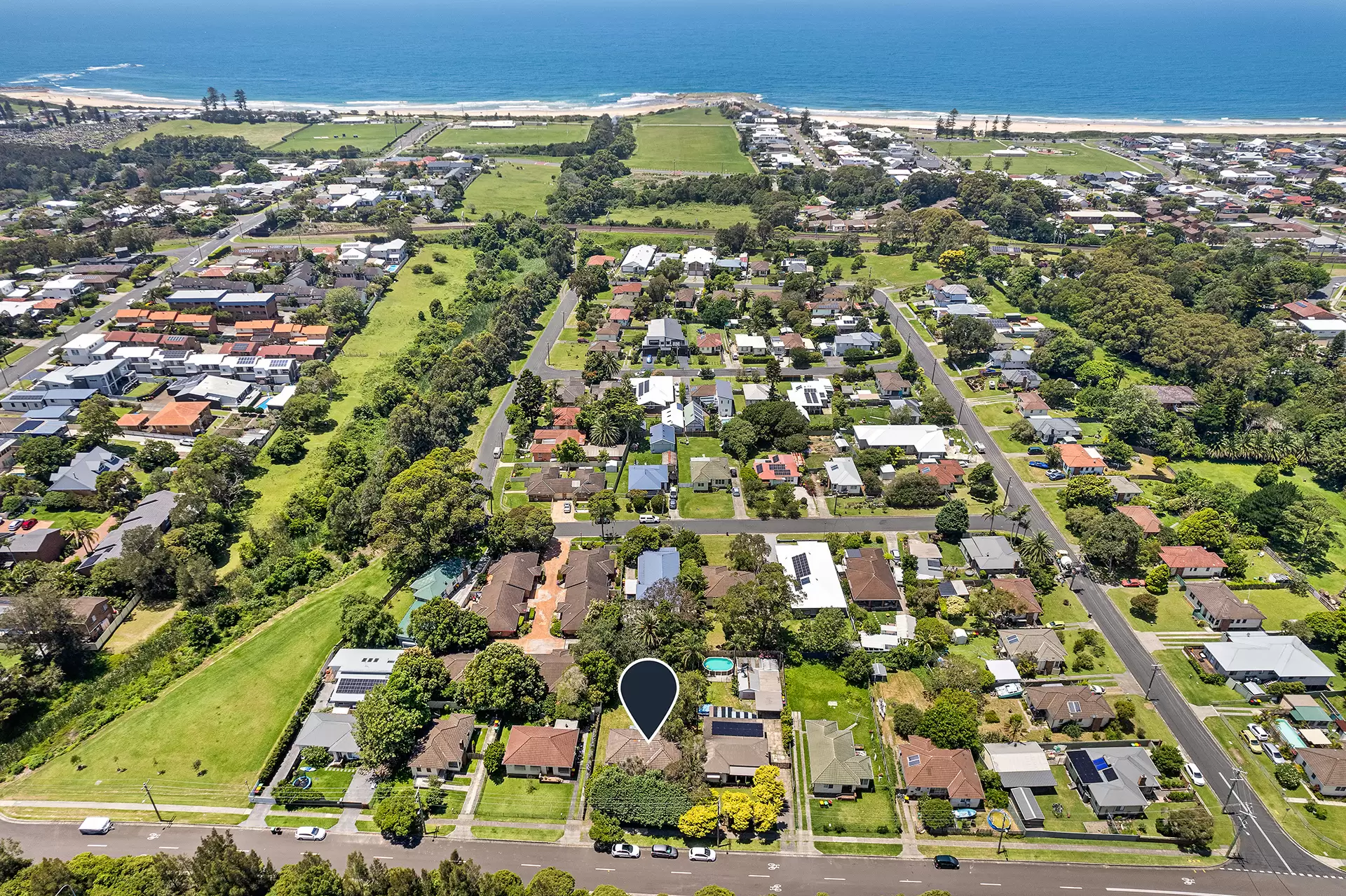 69 Thompson Street, Woonona Sold by Laurence Morgan Real Estate - image 5