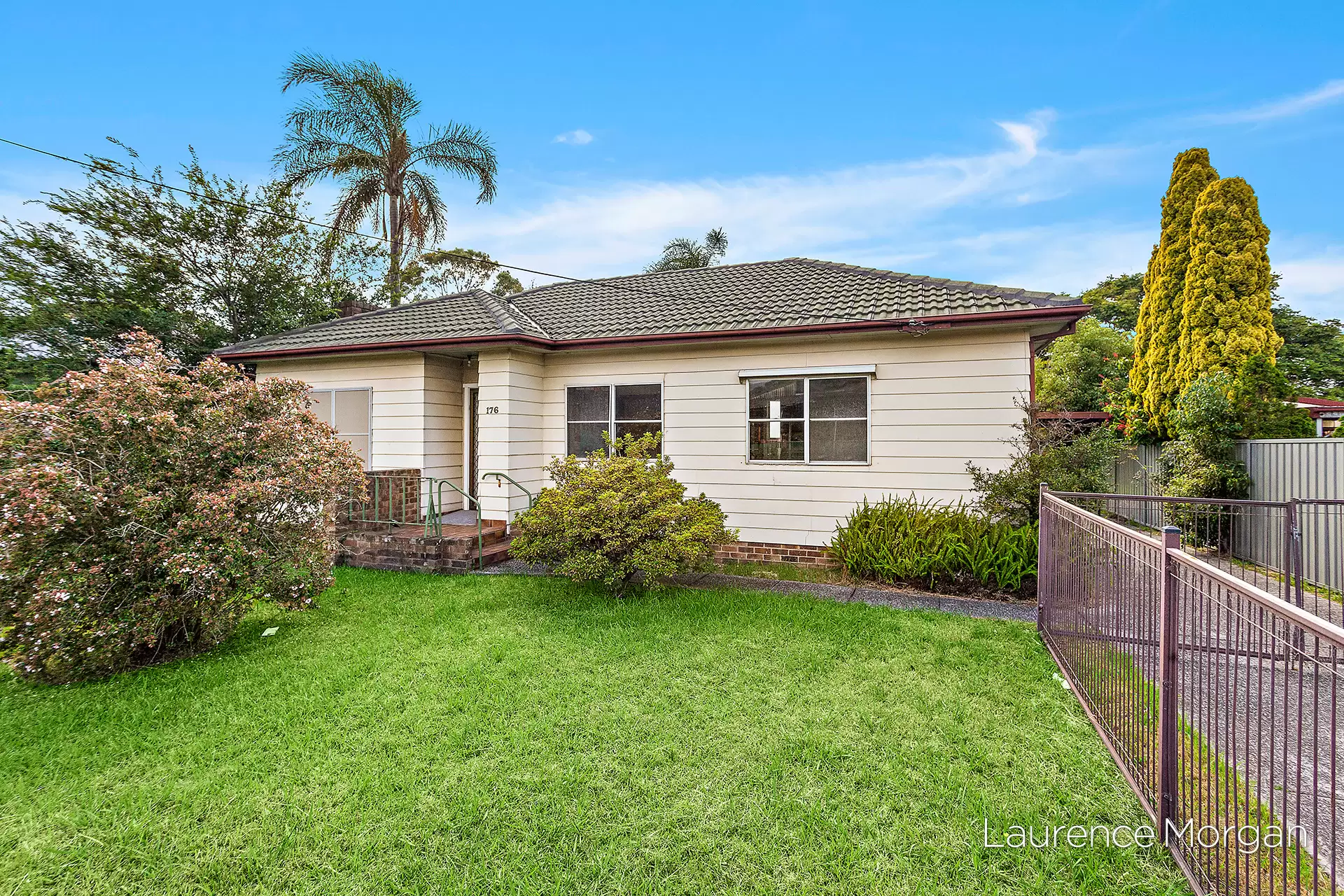 176 Princes Highway, Fairy Meadow Sold by Laurence Morgan Real Estate - image 1