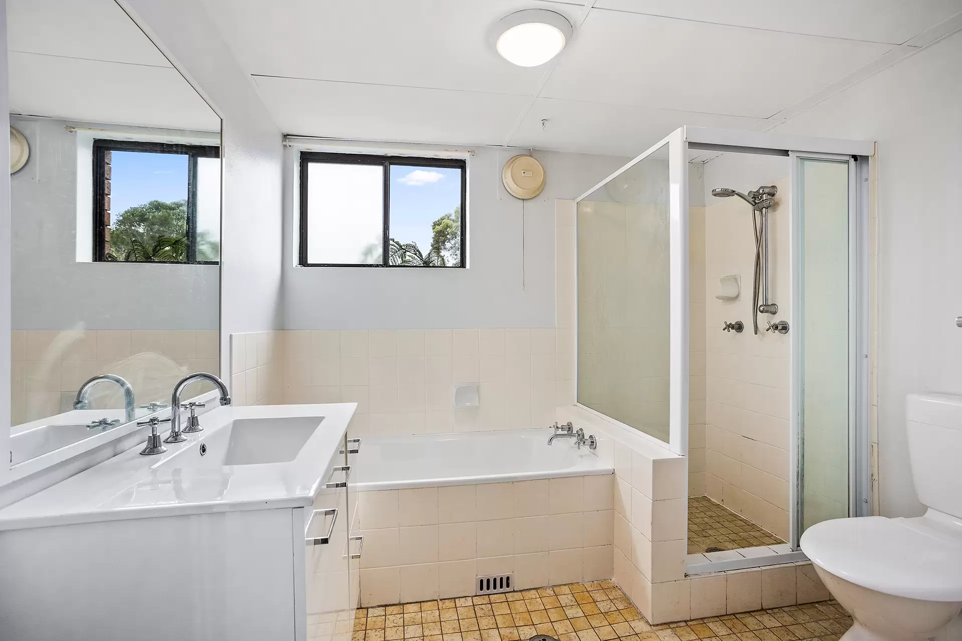 10/18 High Street, Woonona Sold by Laurence Morgan Real Estate - image 7