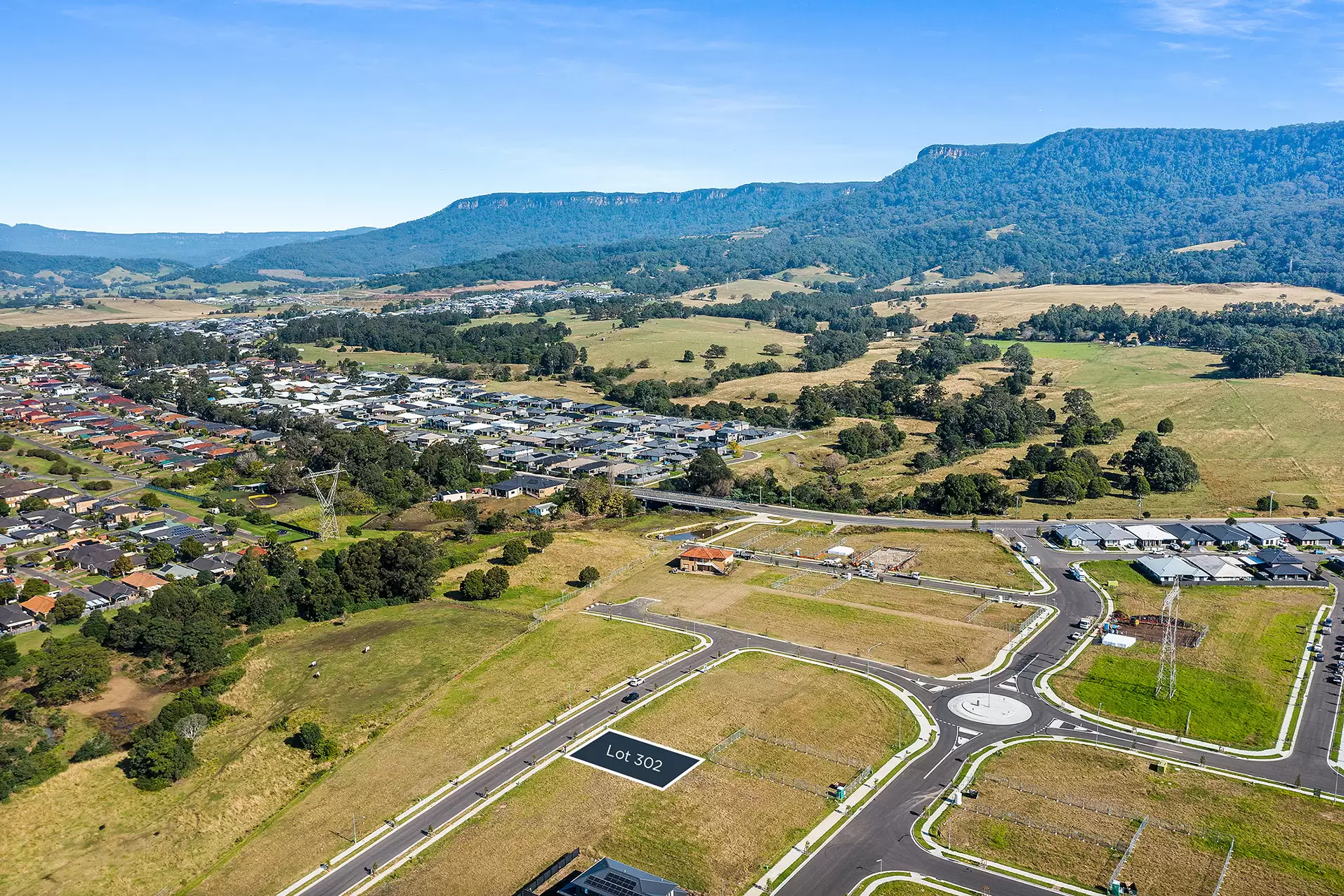 9 Sundew Street, Horsley Sold by Laurence Morgan Real Estate - image 1