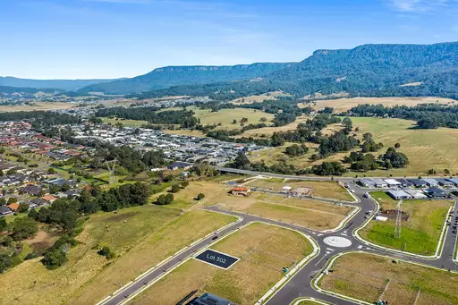 9 Sundew Street, Horsley Sold by Laurence Morgan Real Estate