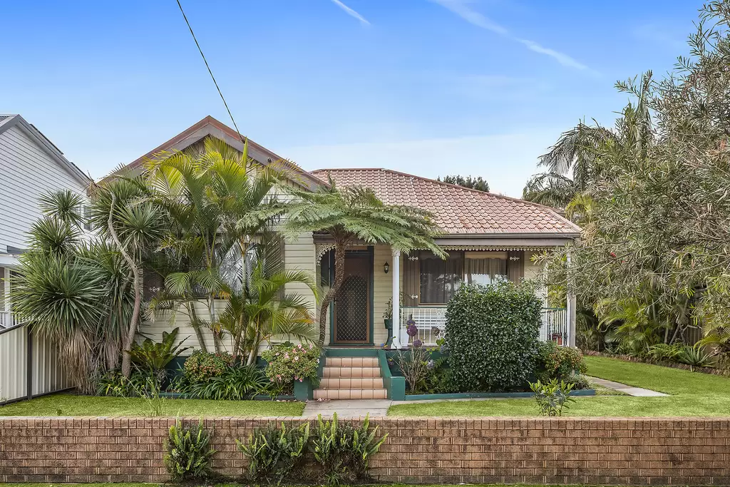 10 Bath Street, Thirroul Sold by Laurence Morgan Real Estate
