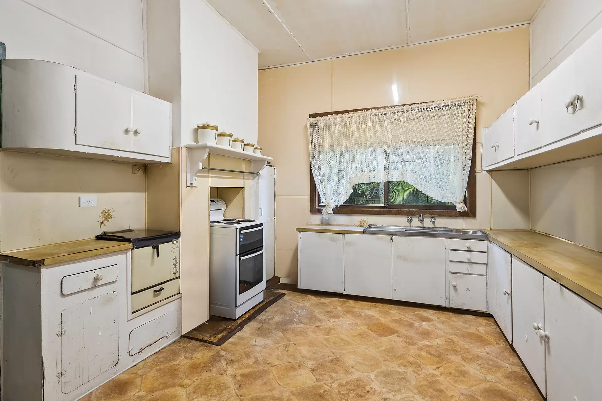 10 Bath Street, Thirroul Sold by Laurence Morgan Real Estate - image 6