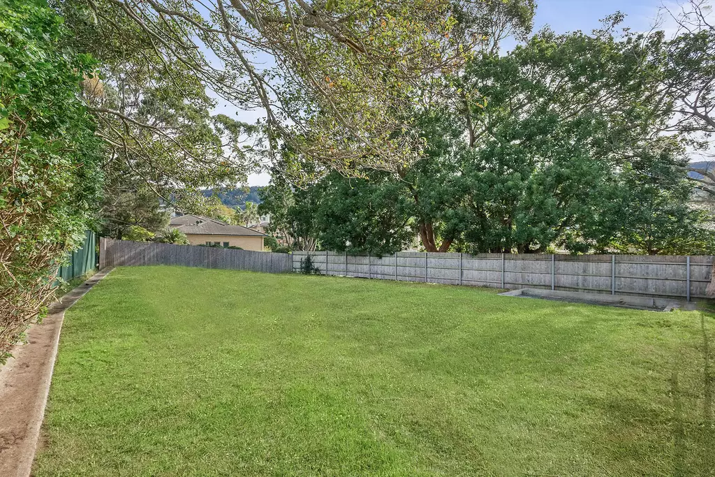 16a Raymond Road, Thirroul Sold by Laurence Morgan Real Estate
