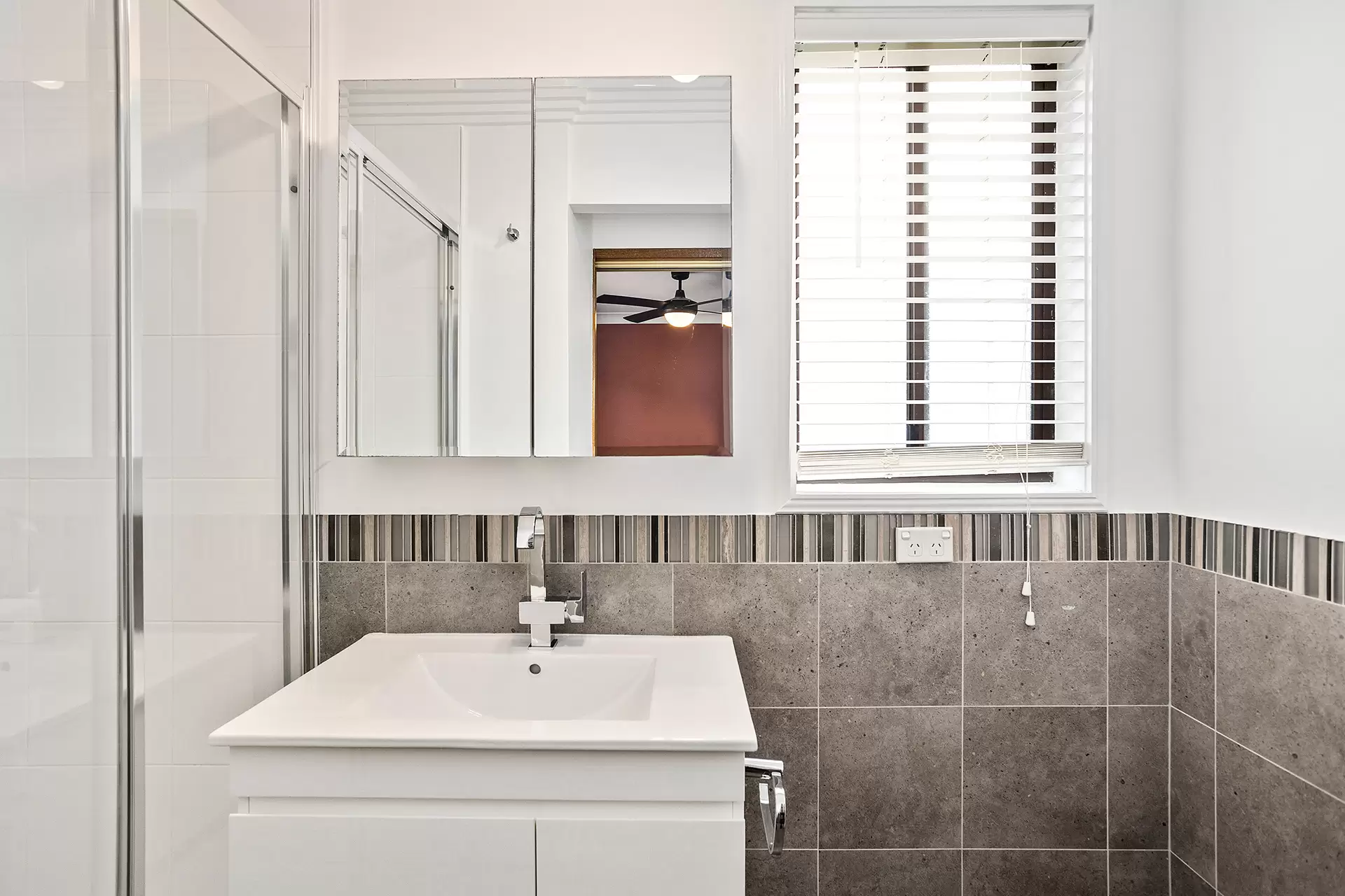 28 Kathleen Crescent, Woonona Sold by Laurence Morgan Real Estate - image 9
