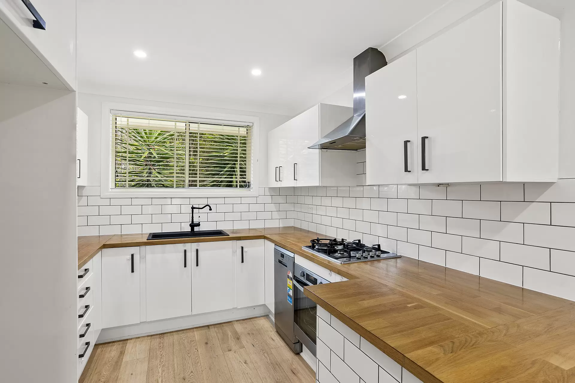 6/2 Gwyther Avenue, Bulli Sold by Laurence Morgan Real Estate - image 3