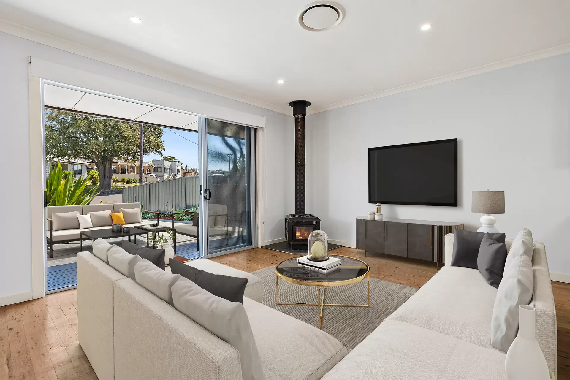 47 Ranchby Avenue, Lake Heights Sold by Laurence Morgan Real Estate - image 2