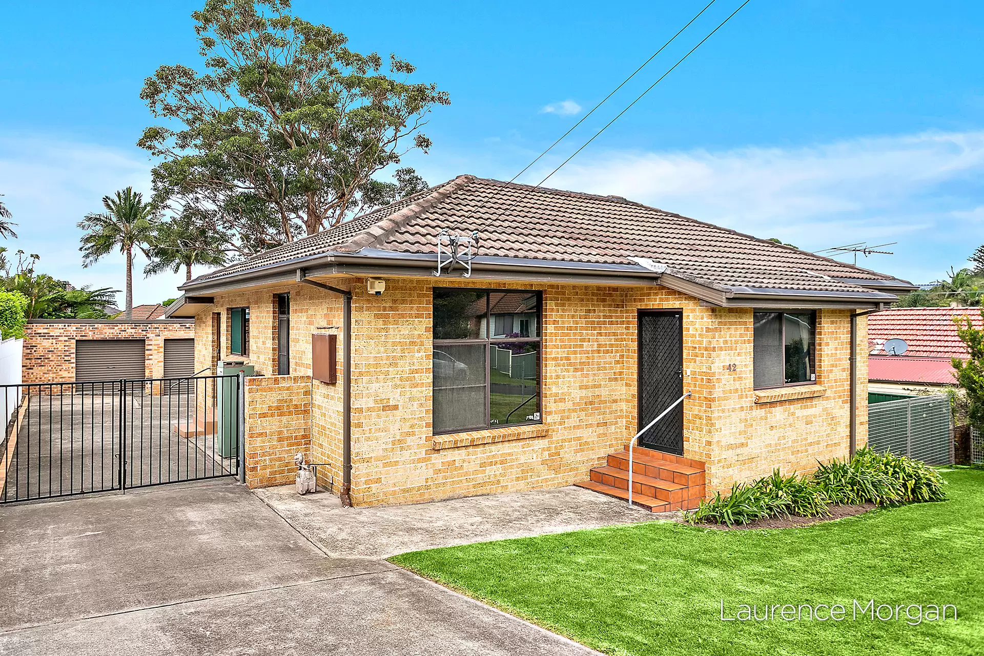 42 Westmacott Parade, Bulli Sold by Laurence Morgan Real Estate - image 1