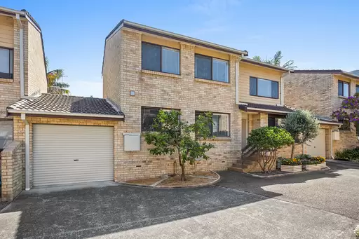5/37 Mountain Road, Austinmer For Sale by Laurence Morgan Real Estate